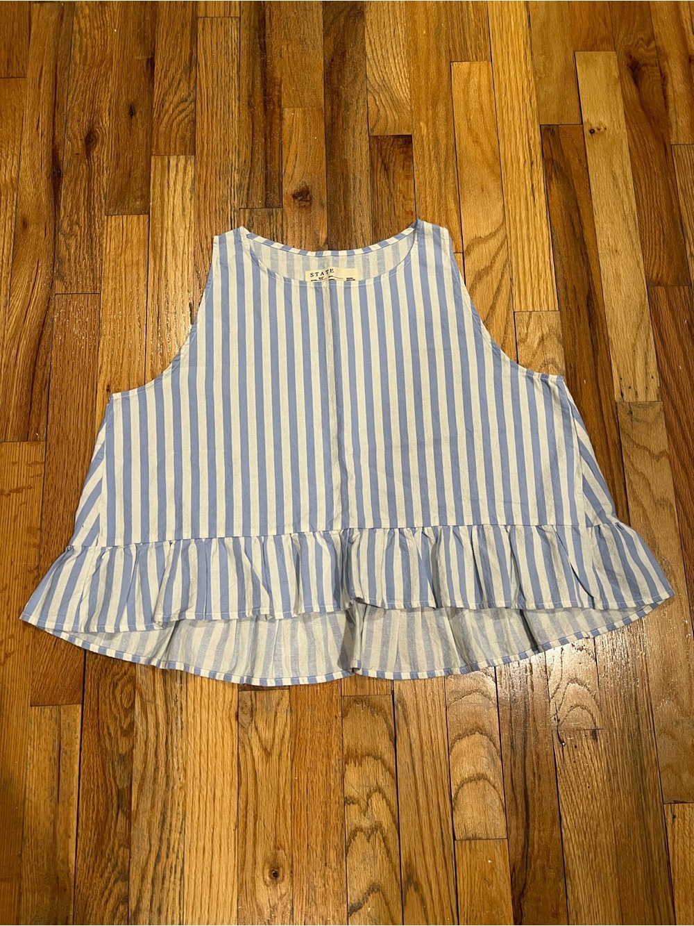 state the label striped ruffle crop tank size S / M